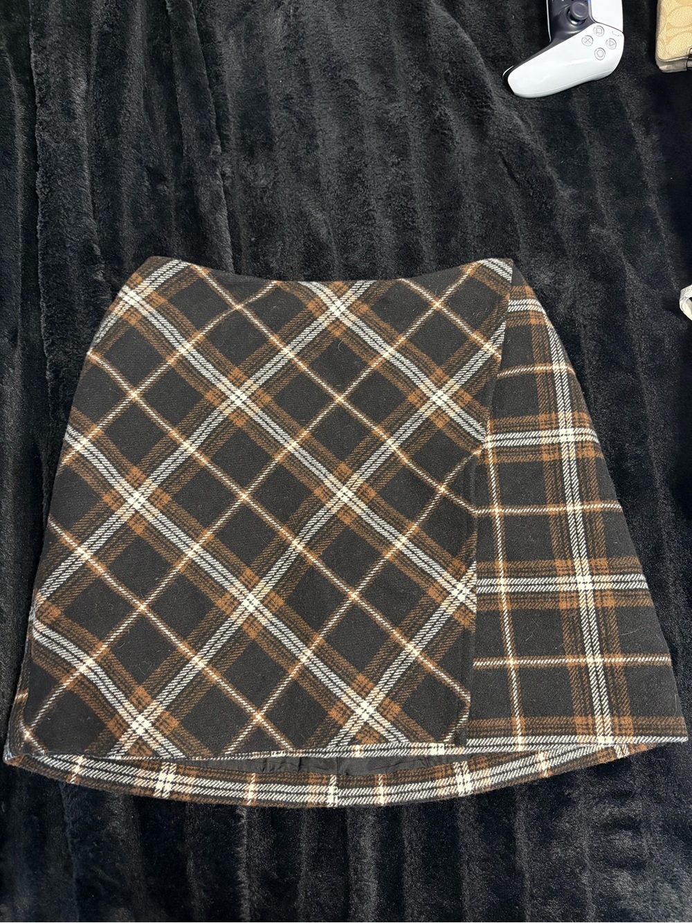 Hollister Black Plaid Mini Skirt with Brown and Cream Accents